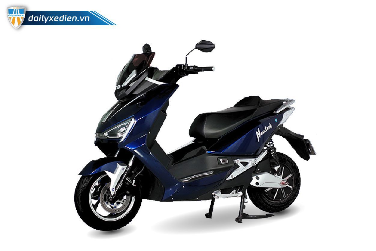 Xe máy điện Newtech Pega xanh 03 - Thực hư đằng sau những câu chuyện xe máy điện giá rẻ
