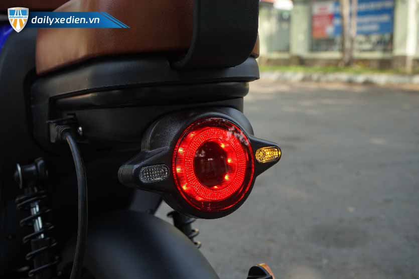 đèn xe đạp điện Sarune M16 Z1