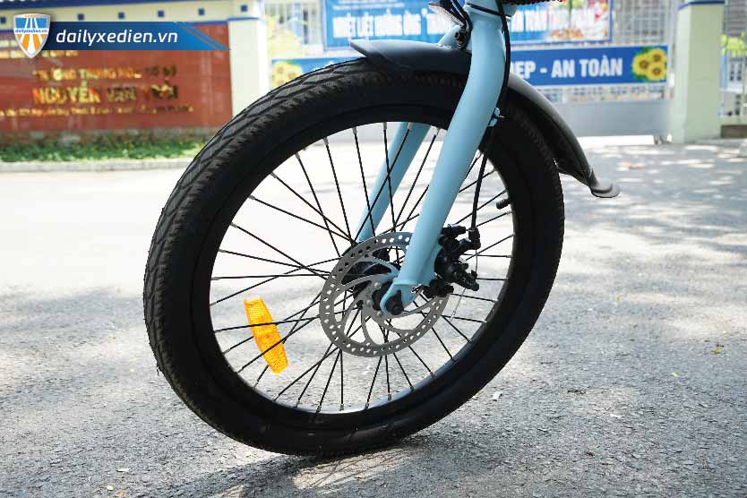 ADO bicycle with disc brakes