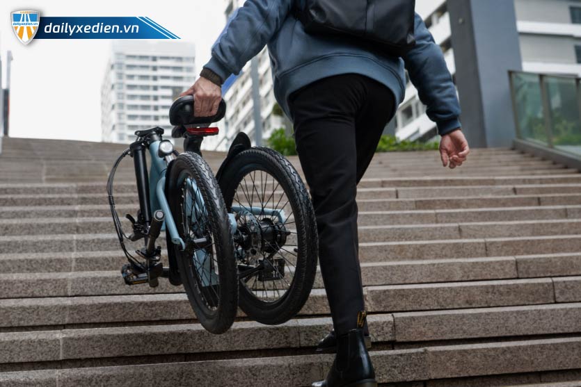 folding ADO A20 Lite pedal-assist bike