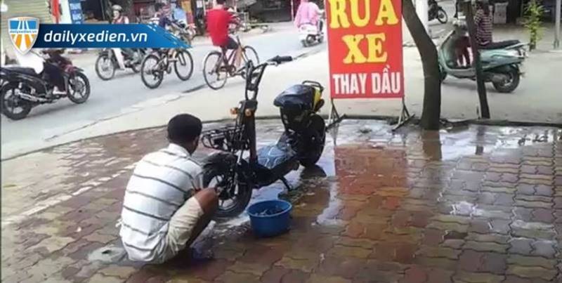 Xe đạp điện bị vô nước phải làm sao