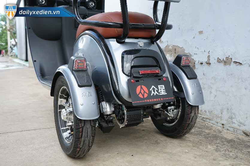 Three-Wheeled Electric Vehicle Clearance