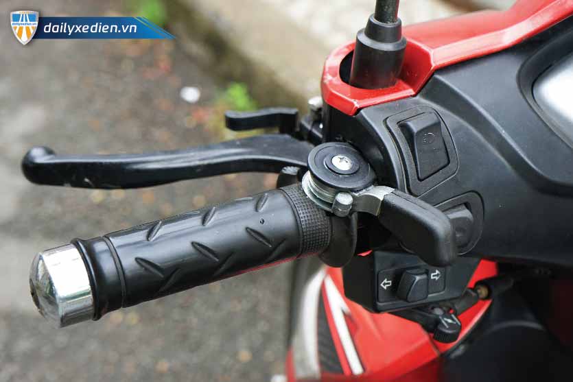 Future X Three-Wheeler with Reverse Gear