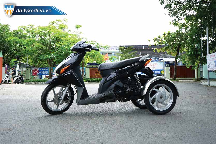 3-wheel scooter for elderly