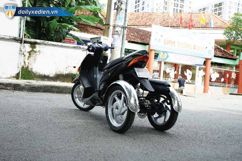 Custom 3-wheel scooter