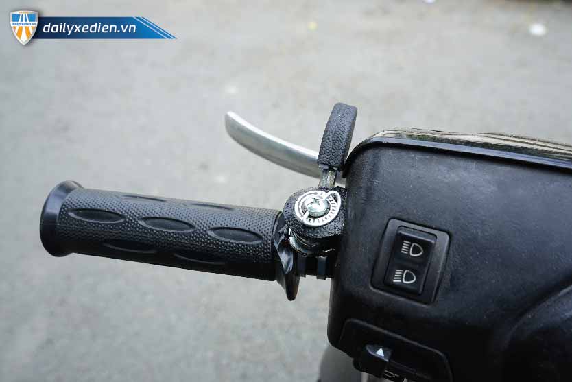 Forward/reverse gearbox for 3-wheel scooter