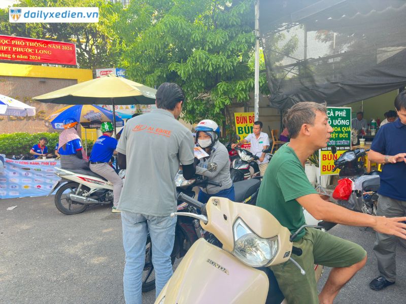 Bluera Việt Nhật và AI Ebike tiếp sức mùa thi THPT 2024