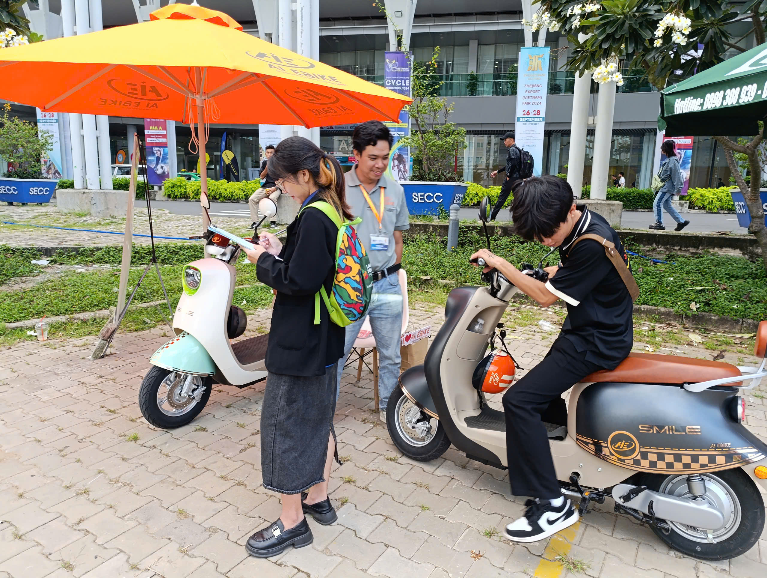 cách nhận biết mua hàng thật giả